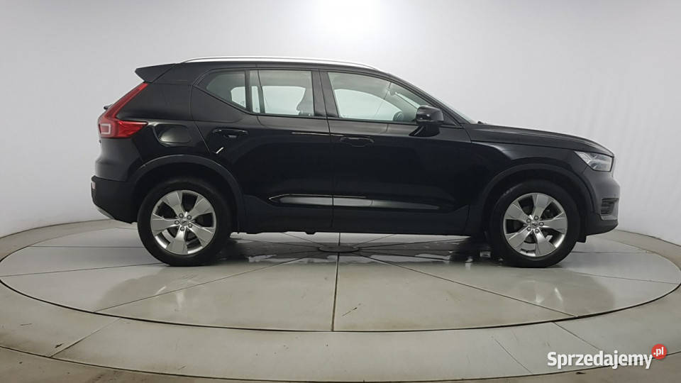 Volvo XC 40 T3 Momentum Pro Z Polskiego Salonu Warszawa
