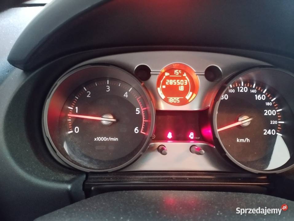 Nissan Qashqai 20 150 4x4 czerwony Świdnik