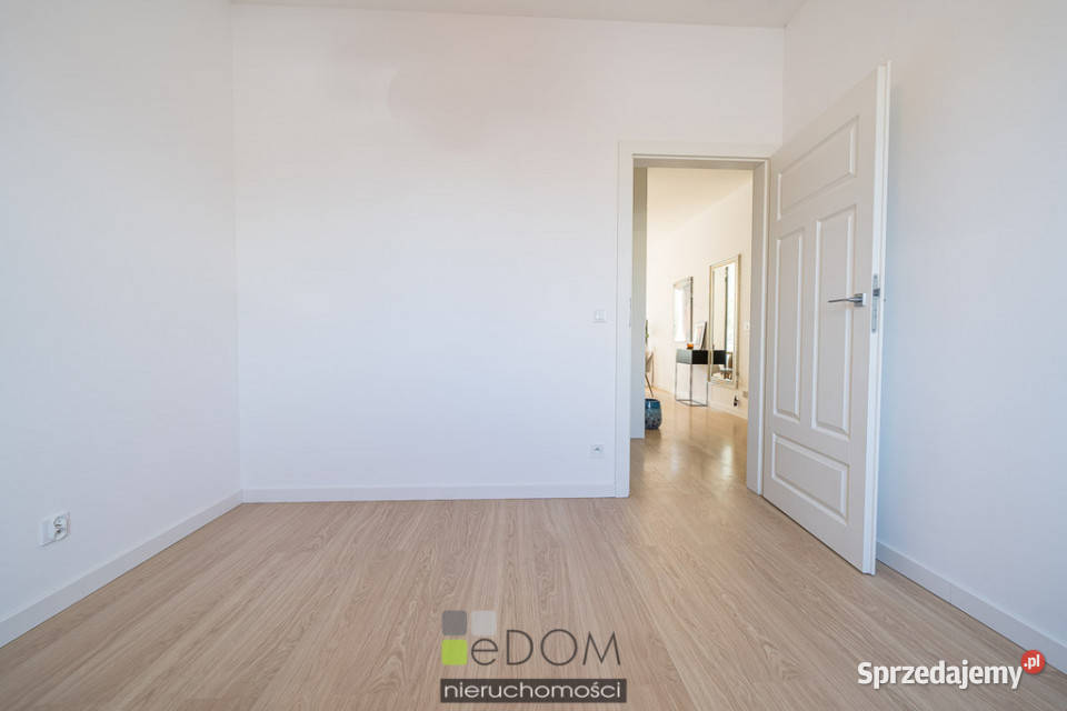 Mieszkanie Wawrów 5047m2 3 pokoje parter