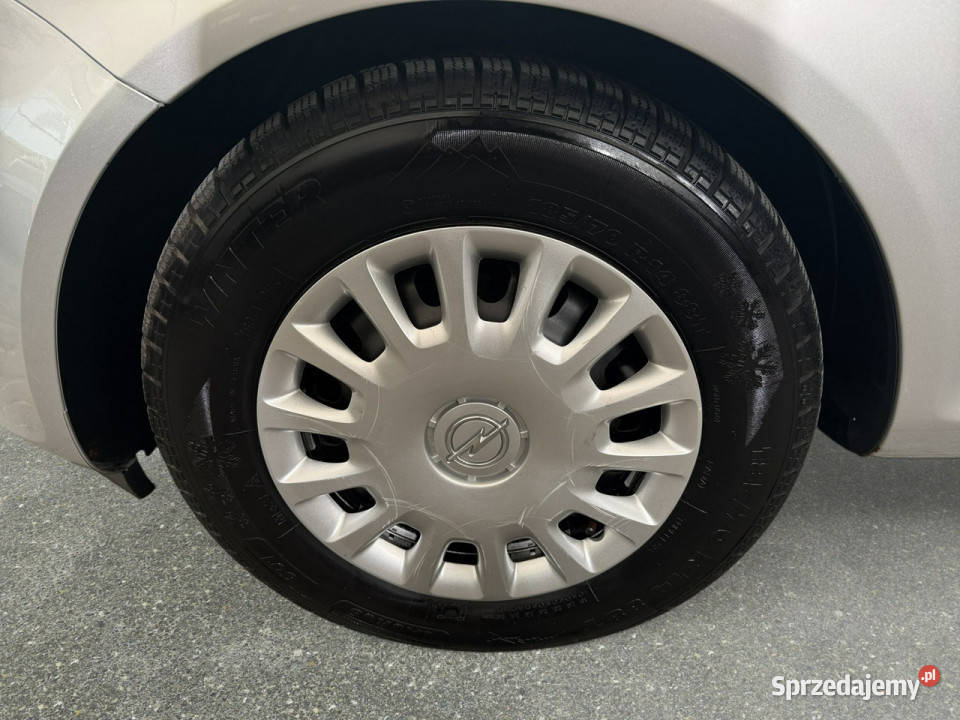 Opel Corsa 12 LPG 86 M5 2014 r salon