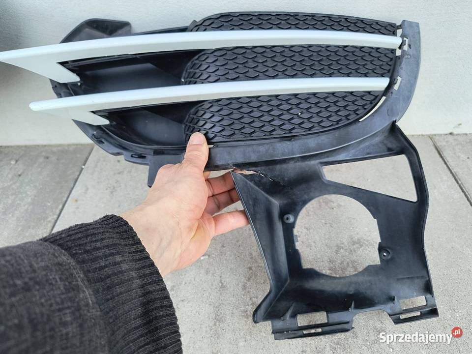 Kratki wloty zderzaka Cayenne 2 958 kratka osobowe Atrapy sprzedam