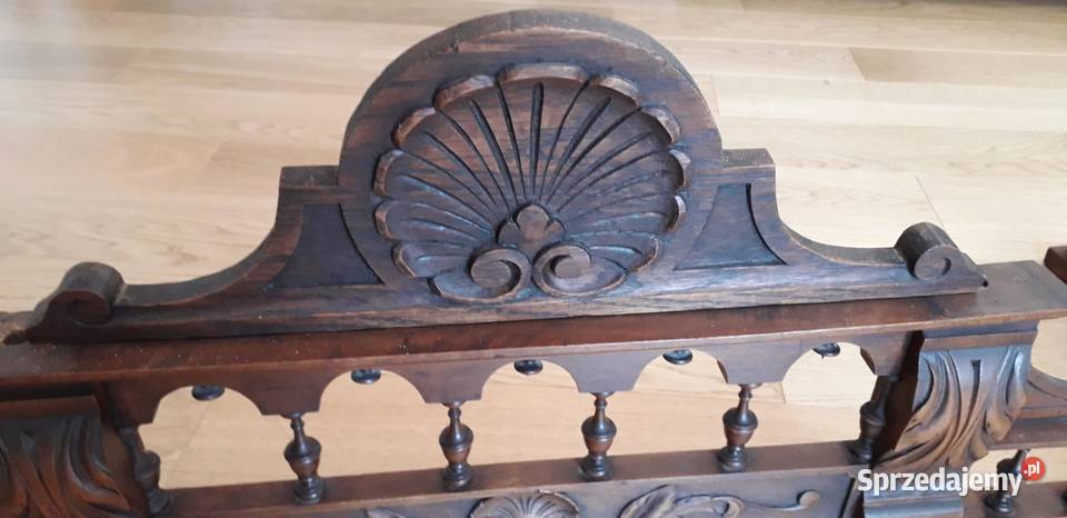 Dębowy wieniec kredensu z początku XX w Łomża