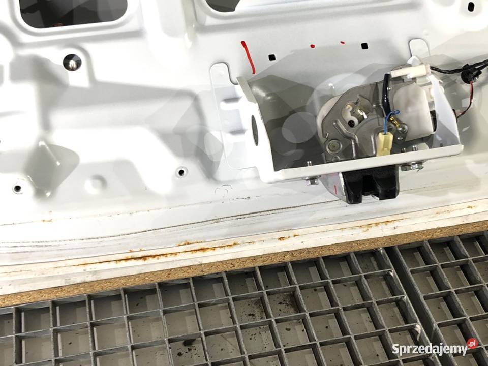 KLAPA TYŁ MITSUBISHI LANCER VIII Hatchback TYLNA