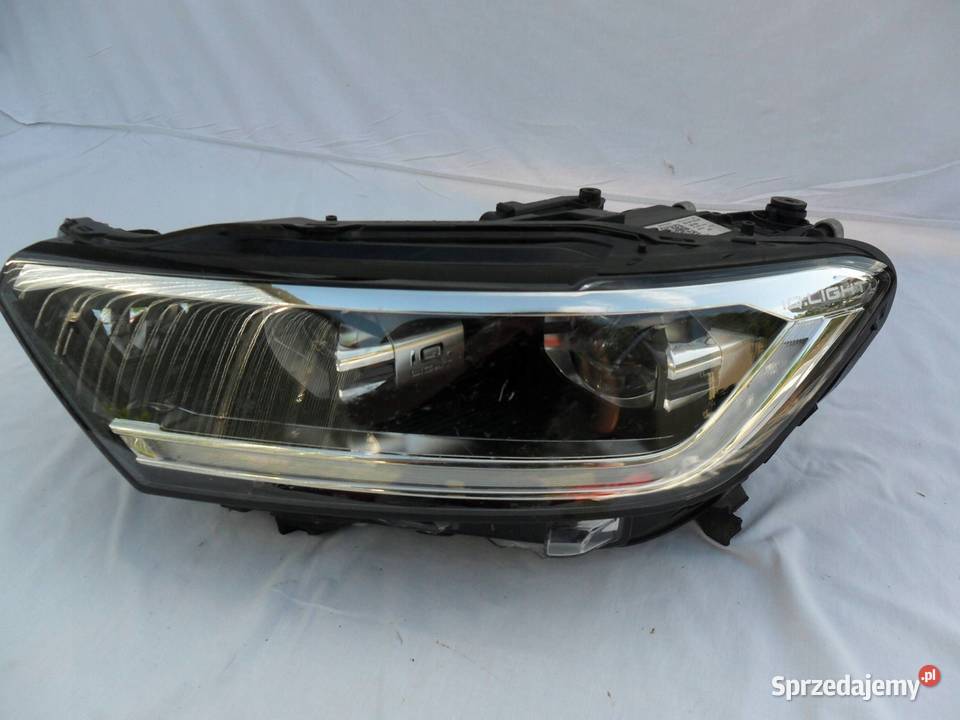 REFLEKTOR PRZÓD STRONA LEWA VOLKSWAGEN TROC Nowy Tomyśl