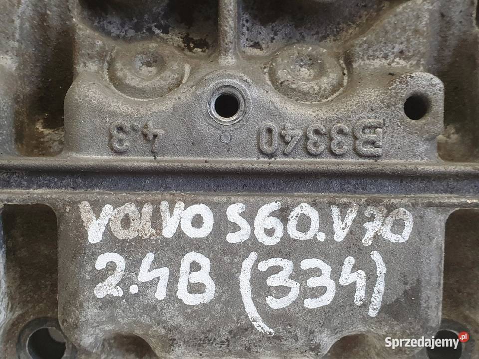 Volvo S60 V70 II 20 24 T POKRYWA ZAWORÓW 1001761