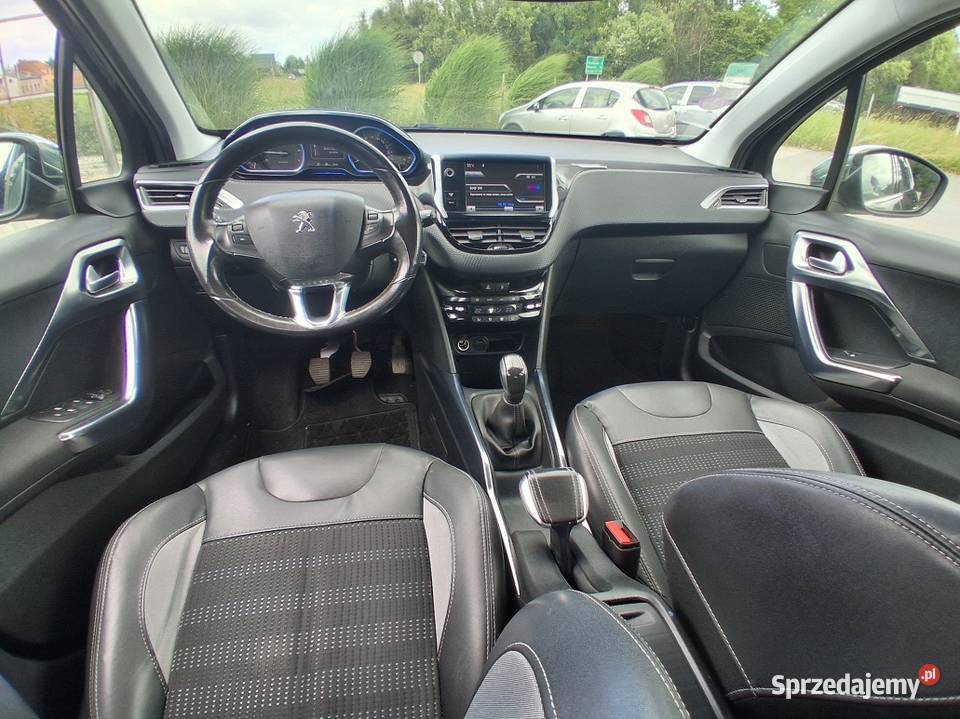 Peugeot 2008 Klimatronic LED 83000 Przebiegu skórzana tapicerka Słupca sprzedam