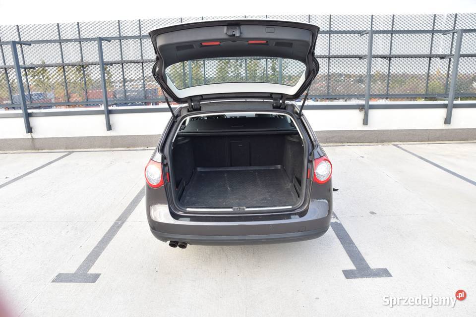 Volkswatgen Passat B6 20TDI DSG Highline Polski czarny Błonie