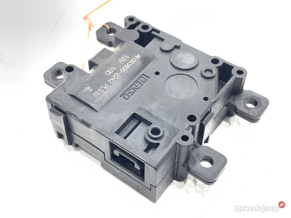 SILNIK NAGRZEWNICY TOYOTA AE0638002242 COROLLA osobowe Części samochodowe