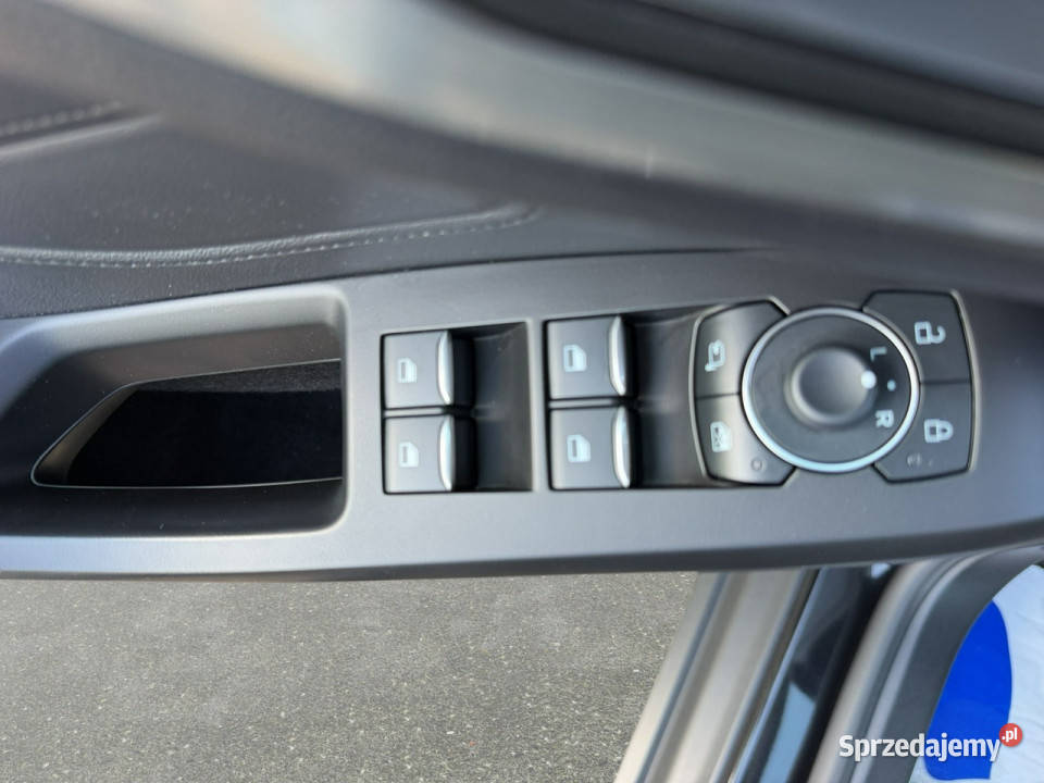 Ford Focus 10 EcoBoost mHEV Titanium X Z relingi dachowe mazowieckie