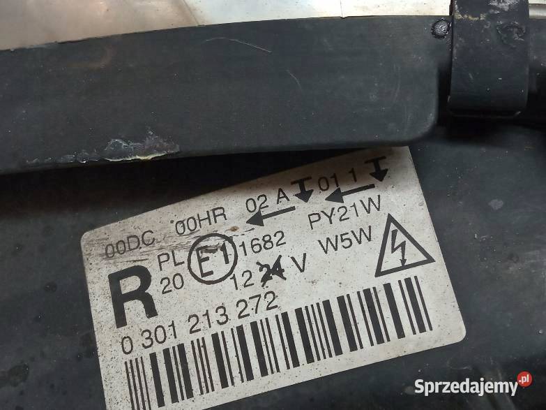 LAMPA PRZÓD PRAWA XENON EU 0301213272 Peugeot Lampy przednie