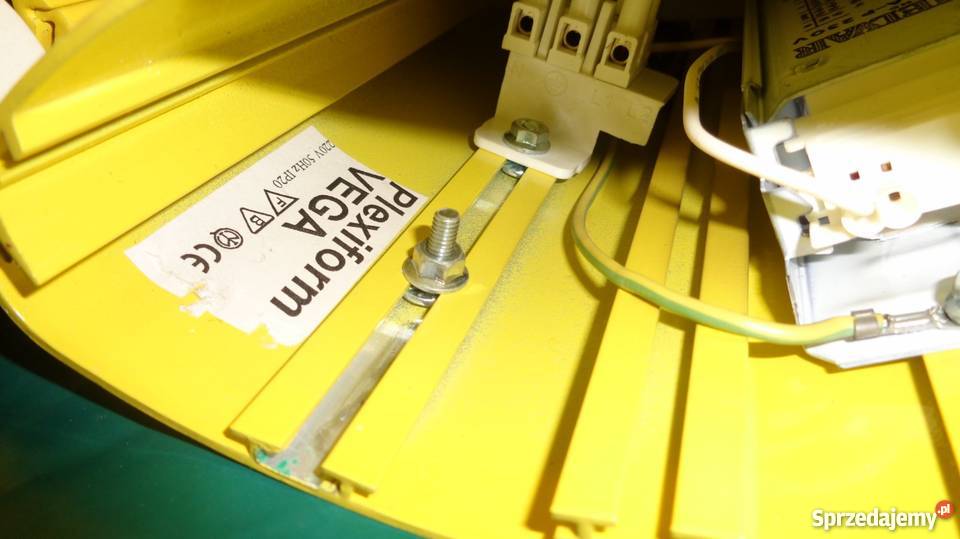 Oprawy oświetleniowe Vega plexiform dwu lampowy sprzedam