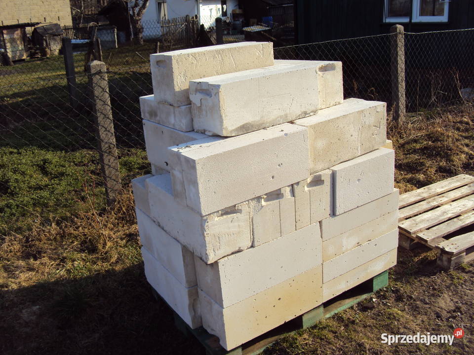 Pustaki bloczki Solbet resztki budowie Dębica