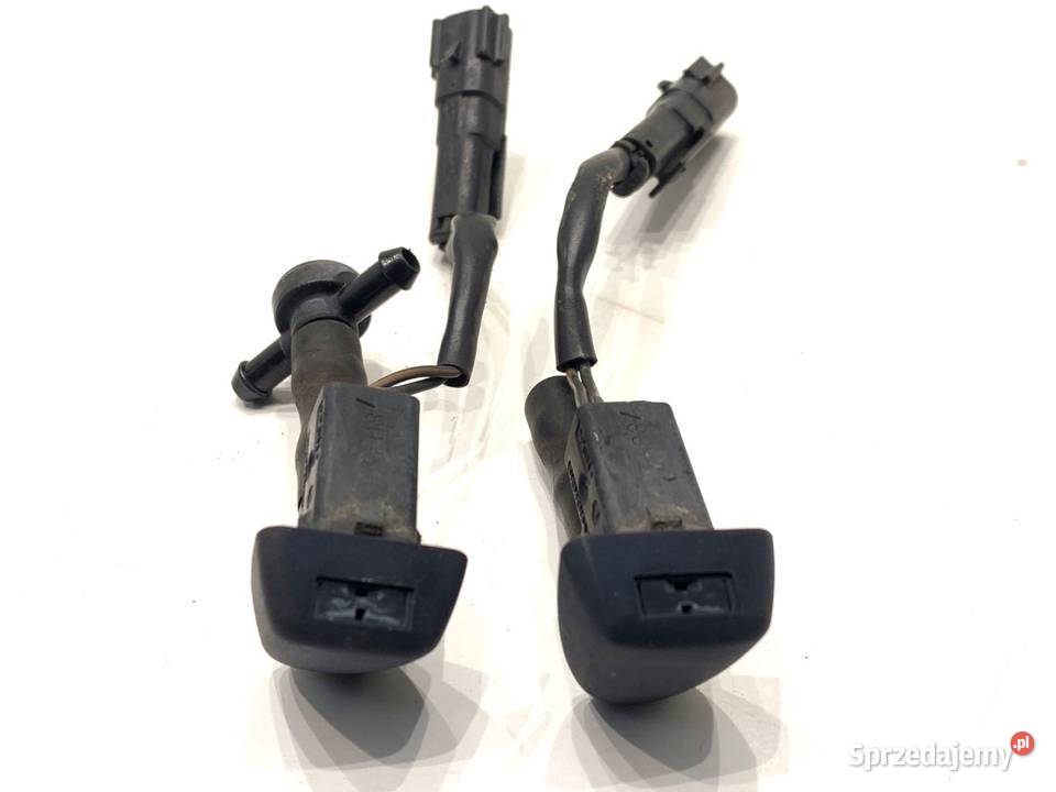 DYSZE SPRYSKIWACZY VOLVO V70 III 0716 30796027 sprzedam