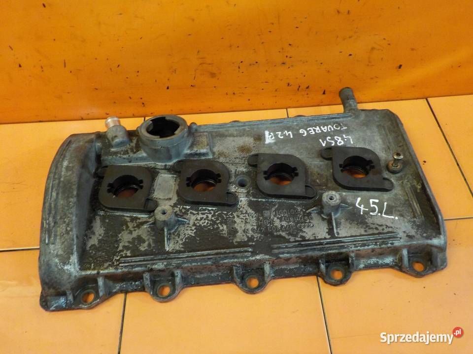 TOUAREG 42 V8 AXQ 06r pokrywa zaworow 077103475N mazowieckie Suków sprzedam