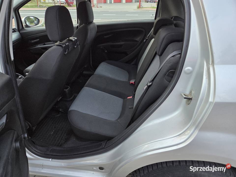 Fiat Grande Punto 14 benzyna 2011r Rok produkcji 2011