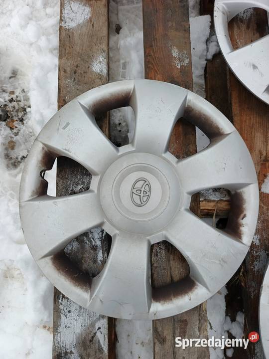 Kołpaki Toyota Yaris r15