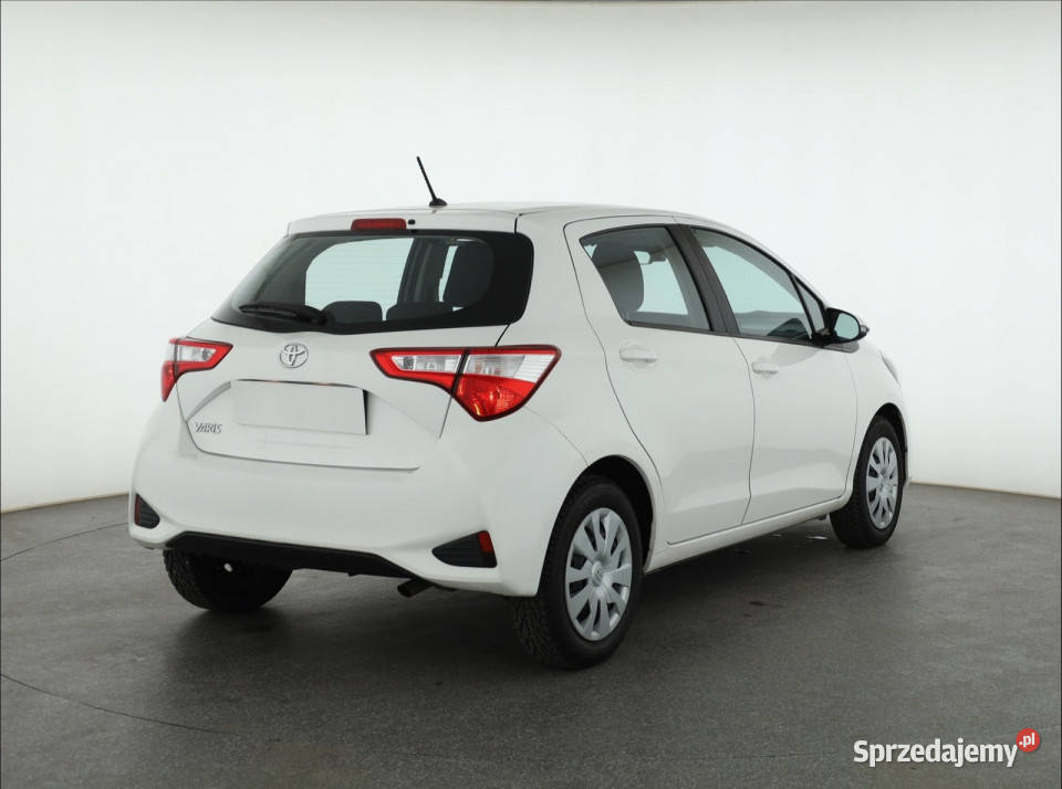 Toyota Yaris 15 Dual VVTi manualna Piaseczno