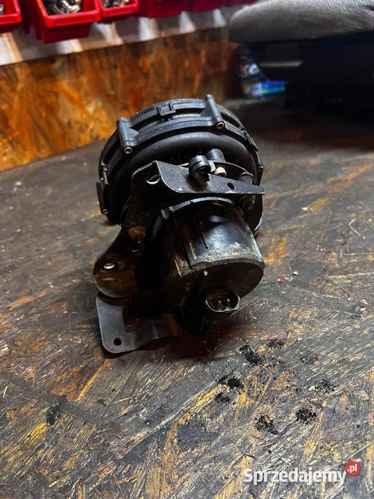 Pompa powietrza wtórnego BMW E46 Piasek