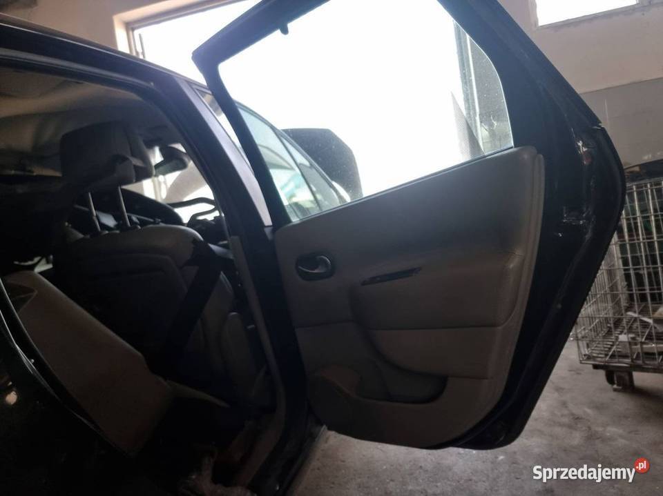 DRZWI PRAWE TYŁ RENAULT MEGANE SCENIC II NV676 sprzedam