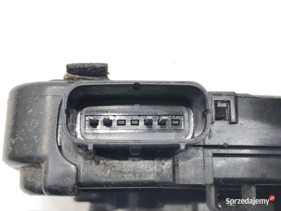 ZAMEK DRZWI PRAWY TYŁ KIA SPORTAGE III Hatchback sprzedam