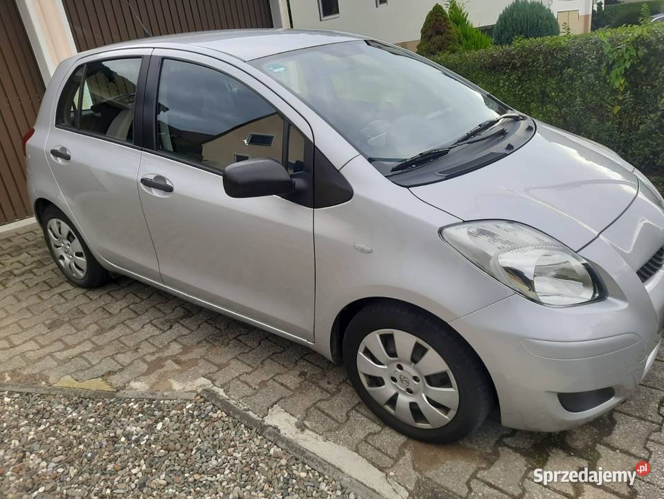 TOYOTA YARIS 13 BENZYNA 101 6 BIEGÓW garażowany lubelskie Chełm