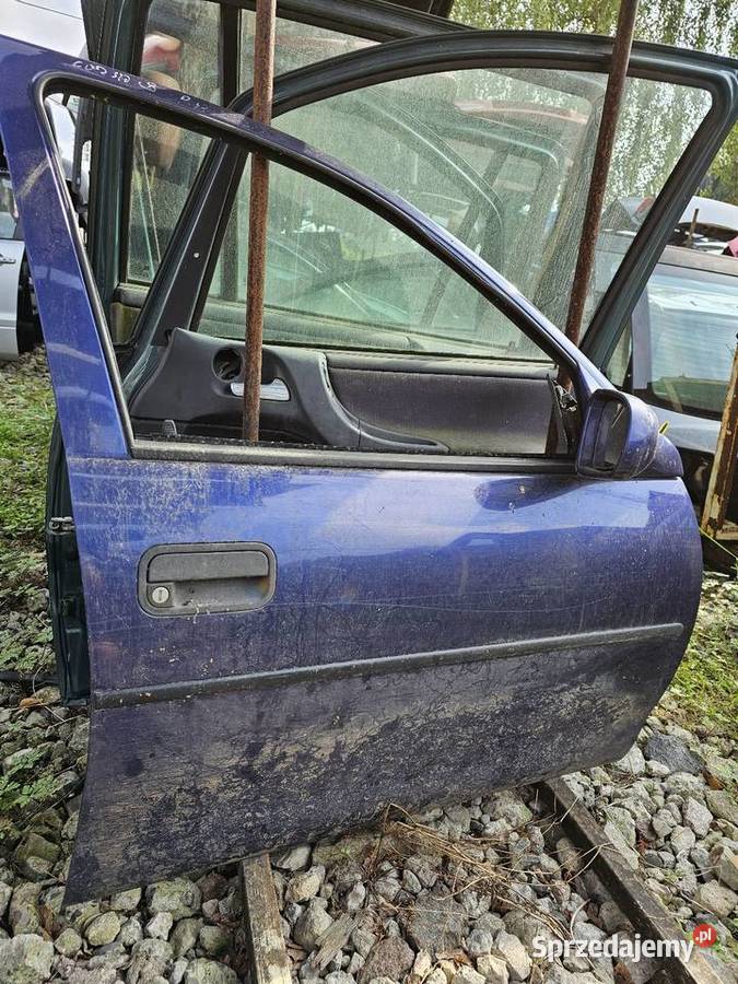 Drzwi prawy przód corsa b