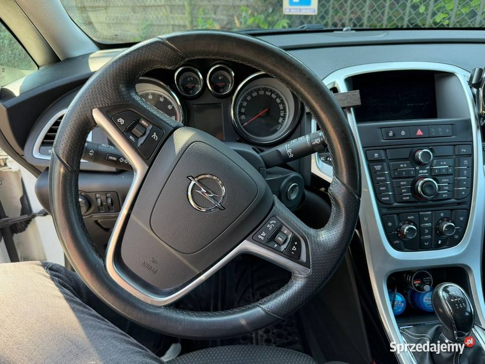 Opel Astra J 14 Turbo Benzyna 140 Klima Navi Hak Hatchback Gliwice