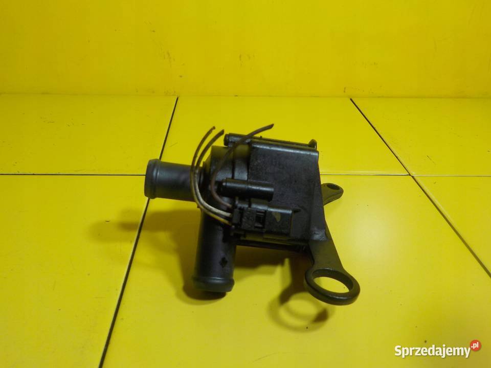 AUDI A5 A4 B8 27 TDI 10r 190 CGK pompa wody