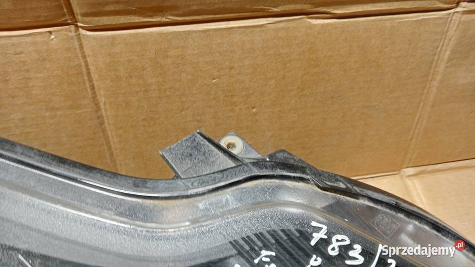 FOCUS MK2 LAMPA PRZÓD PRAWA USZKODZONA wielkopolskie Zbierkowo sprzedam