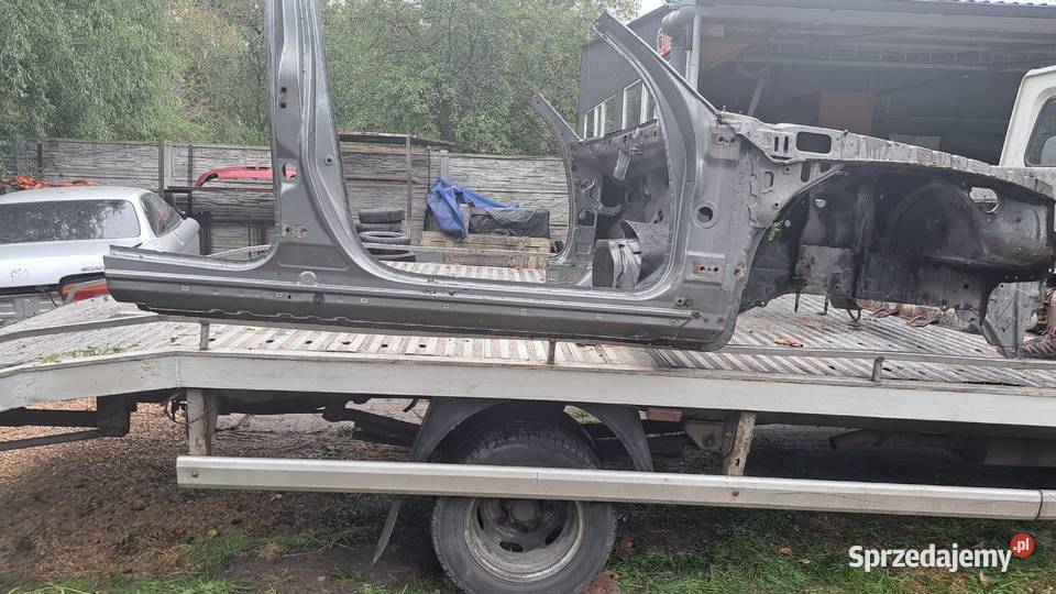 Próg prawy lexus ls400 ucf20 Częstochowa