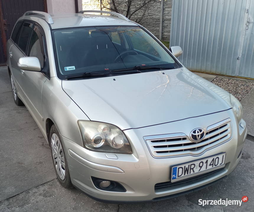 Toyota Avensis T25 18 benzyna