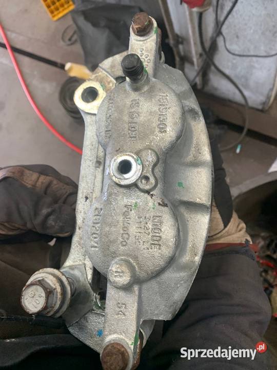 Zacisk hamulcowy przód lewy prawy 201018 ford osobowe Sierakowice