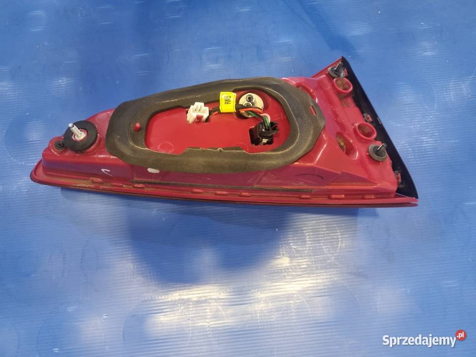 PRAWA LAMPA W KLAPE HYUNDAI TUCSON III 1518