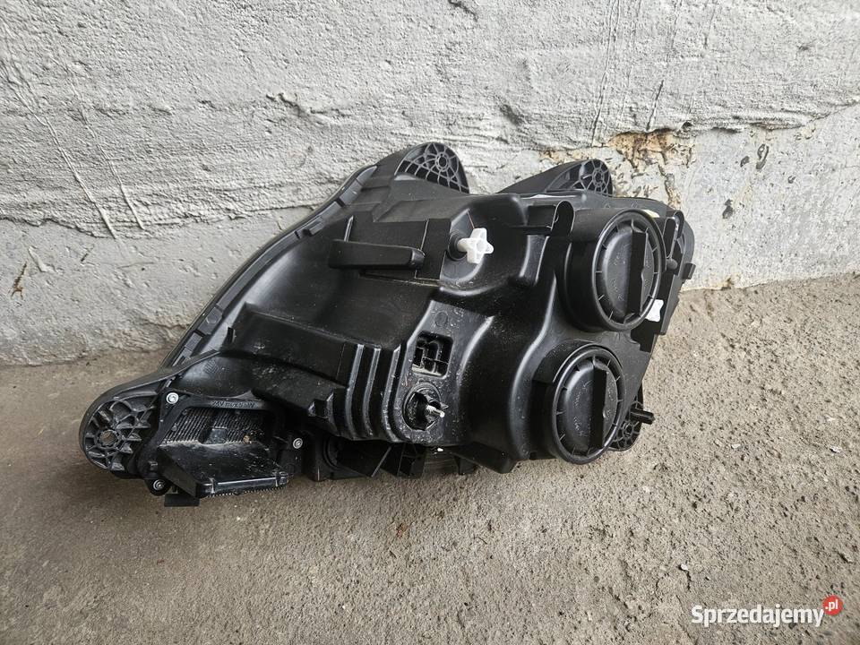 Lampa przednia prawa DAF XF 106 Międzychód
