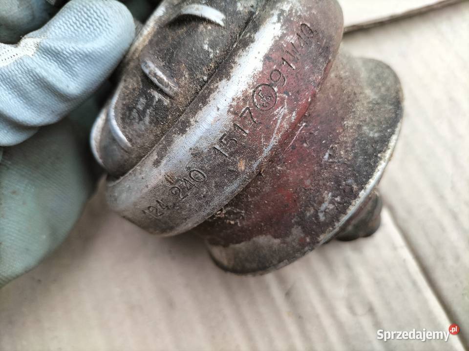 MERCEDES 124 1242401517 PODUSZKA SILNIKA osobowe Kamień-Kolonia