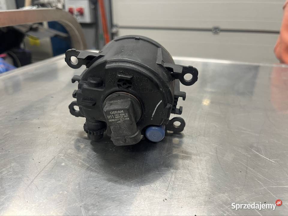 Halogen przedni Ford Focus MK4