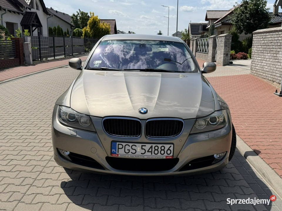 BMW 318 BMW E90 318i 143 Automat 2010 Keyless
