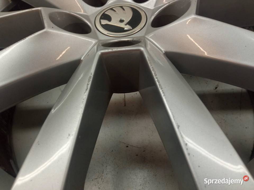 FELGA ALUMINIOWA R16 5X100 ET38 OC55MM 60JX16H2