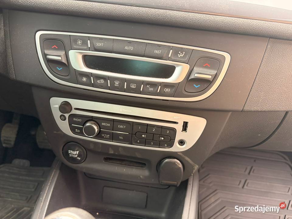 RENAULT Mgane III 12 TCe 115 DS246 Łódź