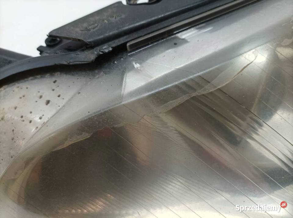 LAMPA PRZÓD PRAWA LIFT FL VW Volkswagen Passat V Oświetlenie