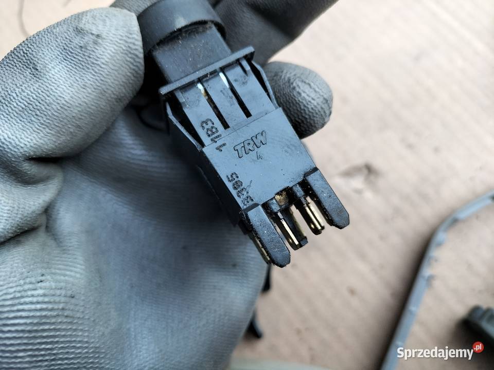 PEUGEOT 306 WŁĄCZNIK ŚWIATEŁ AWARYJNYCH lubelskie Kamień-Kolonia sprzedam