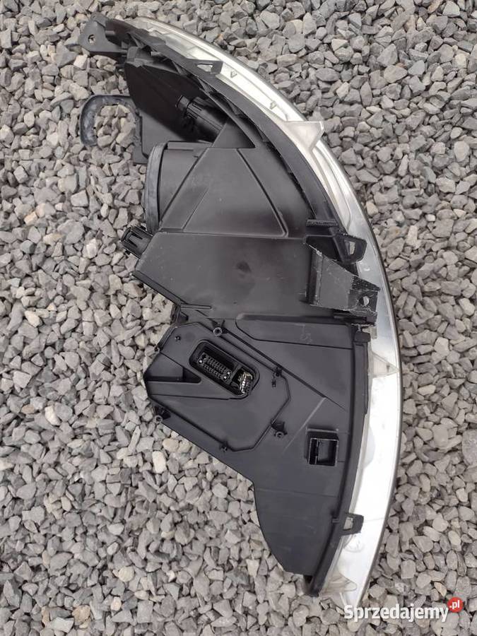 Lampa XENON prawa przód Peugeot 308 T7 RCZ CC Tarnów