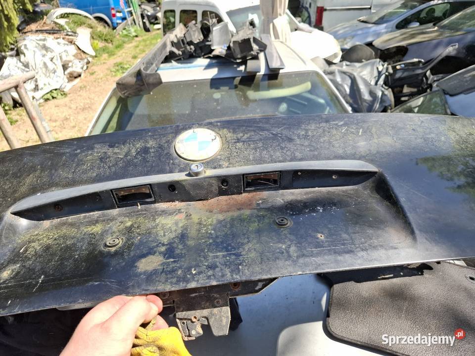 BMW 3 E36 Sedan Klapa Tył Zawiasy Klapy Zamek
