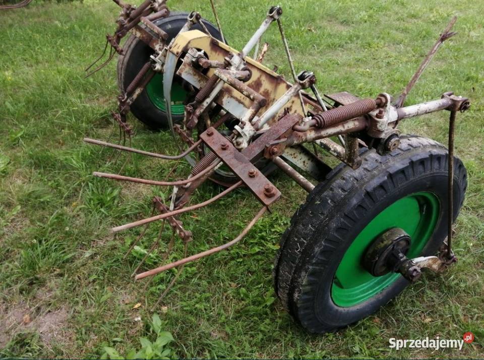 Przetrząsarka konna Fikacz Przegrabiarka Koła Zgrabiarki i przetrząsacze Pratków sprzedam
