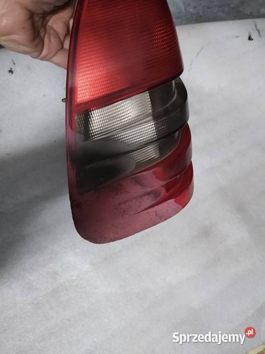Lampy tył Mercedes C W202 dymione 2028201264R osobowe mazowieckie