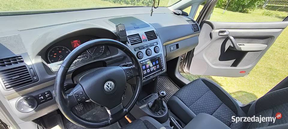Volkswagen Touran 14 Benzyna 2010r Zarejestrowany w Polsce
