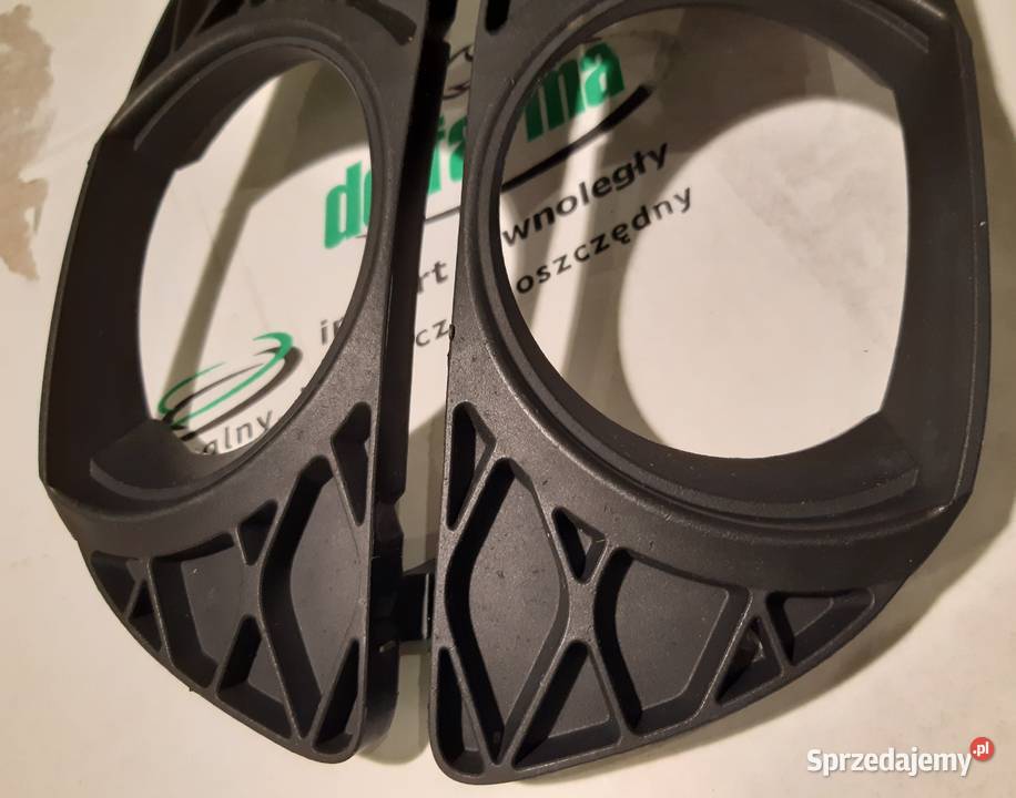 Kratka maskownica halogenu lewa i prawa Toyota Łódź sprzedam