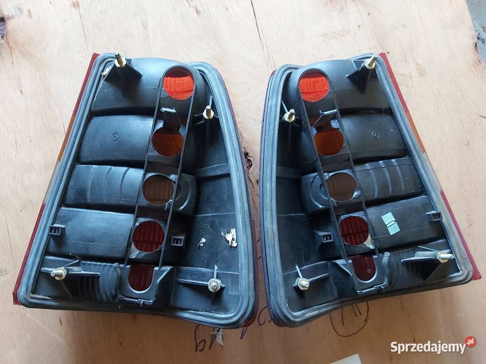 Lampy tylne tył w124 kombi ULO Mercedes oryginał Radecznica