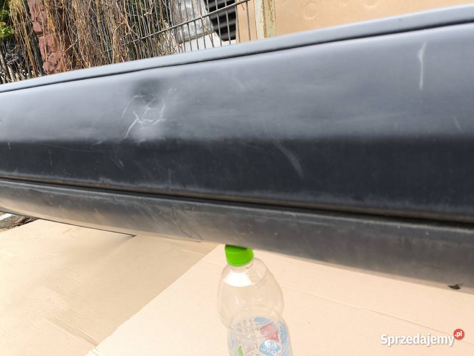 Mercedes W124 zderzak tylny wąska listwa tył Skarżysko-Kamienna