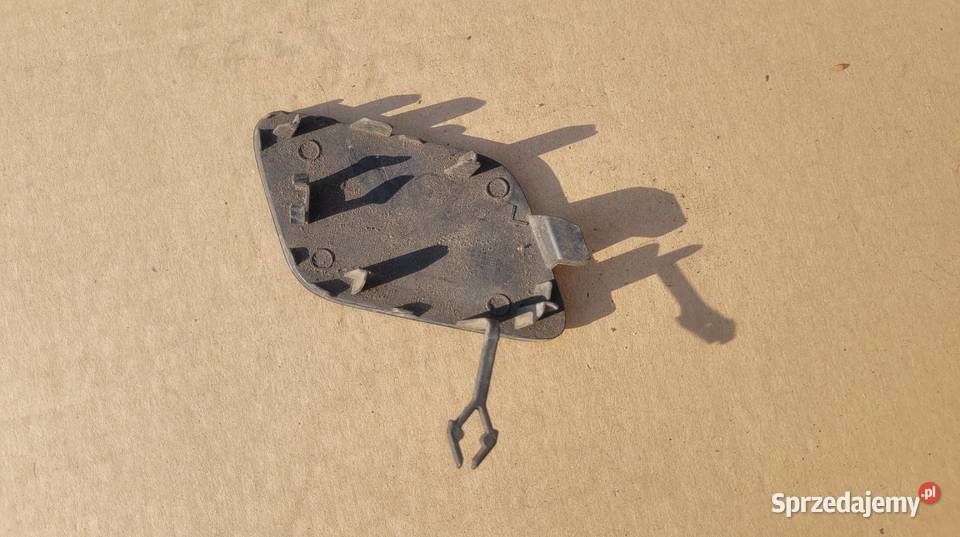 RENAULT MEGANE IV HB ZAŚLEPKA HAKA ZDERZAKA TYŁ